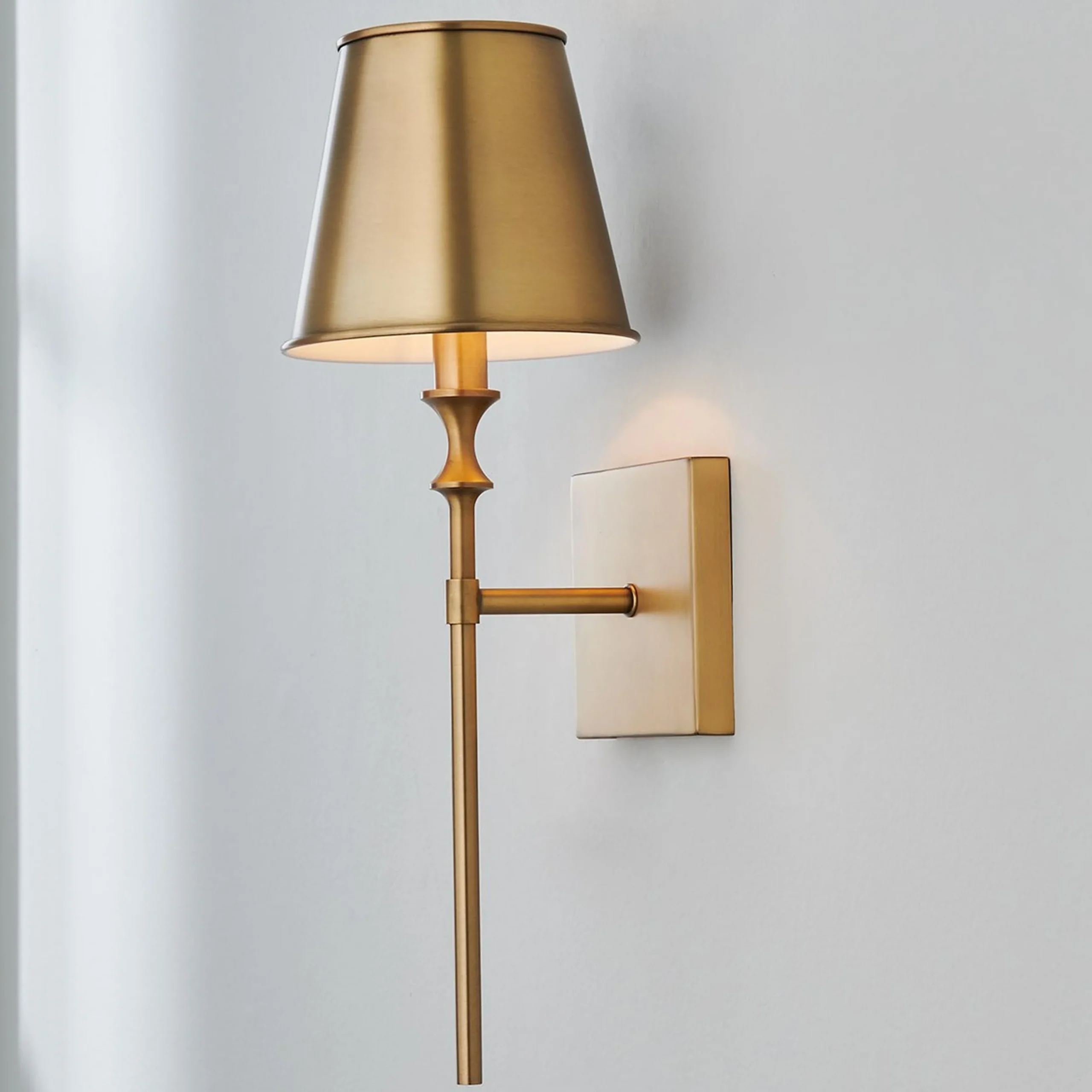 Antigue Single Sconce