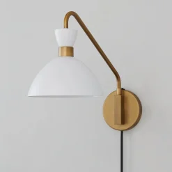 Arendelle Metal Swing Arm Sconce