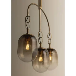 Circumstellar Chandelier