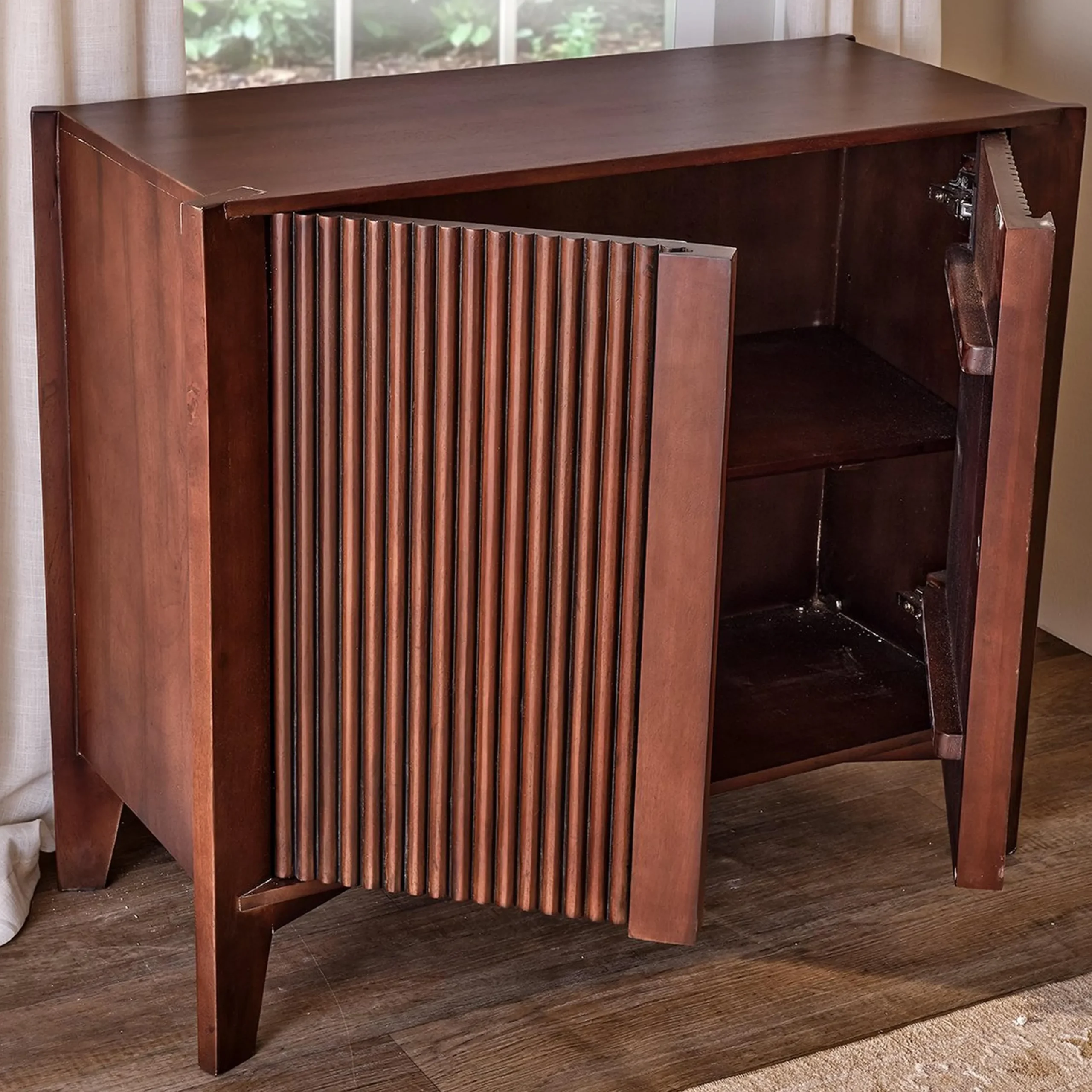 Damon Cabinet