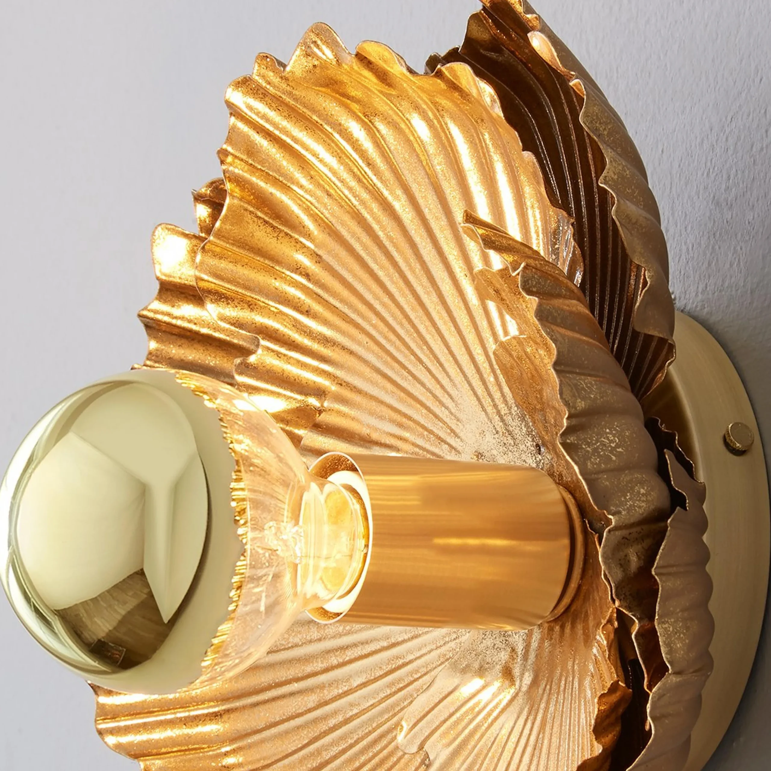 Glam Lotus Flower Sconce