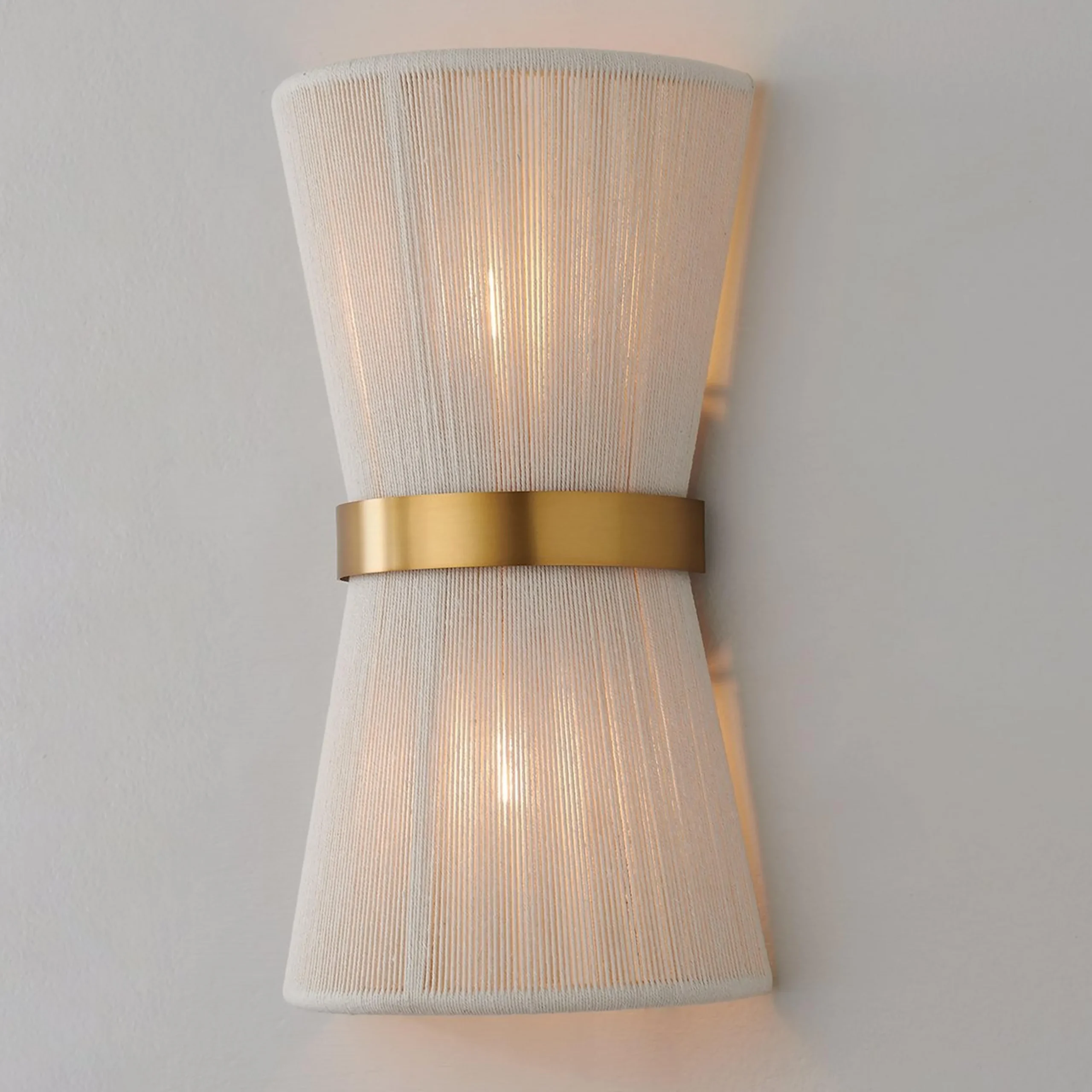 Halia Sconce