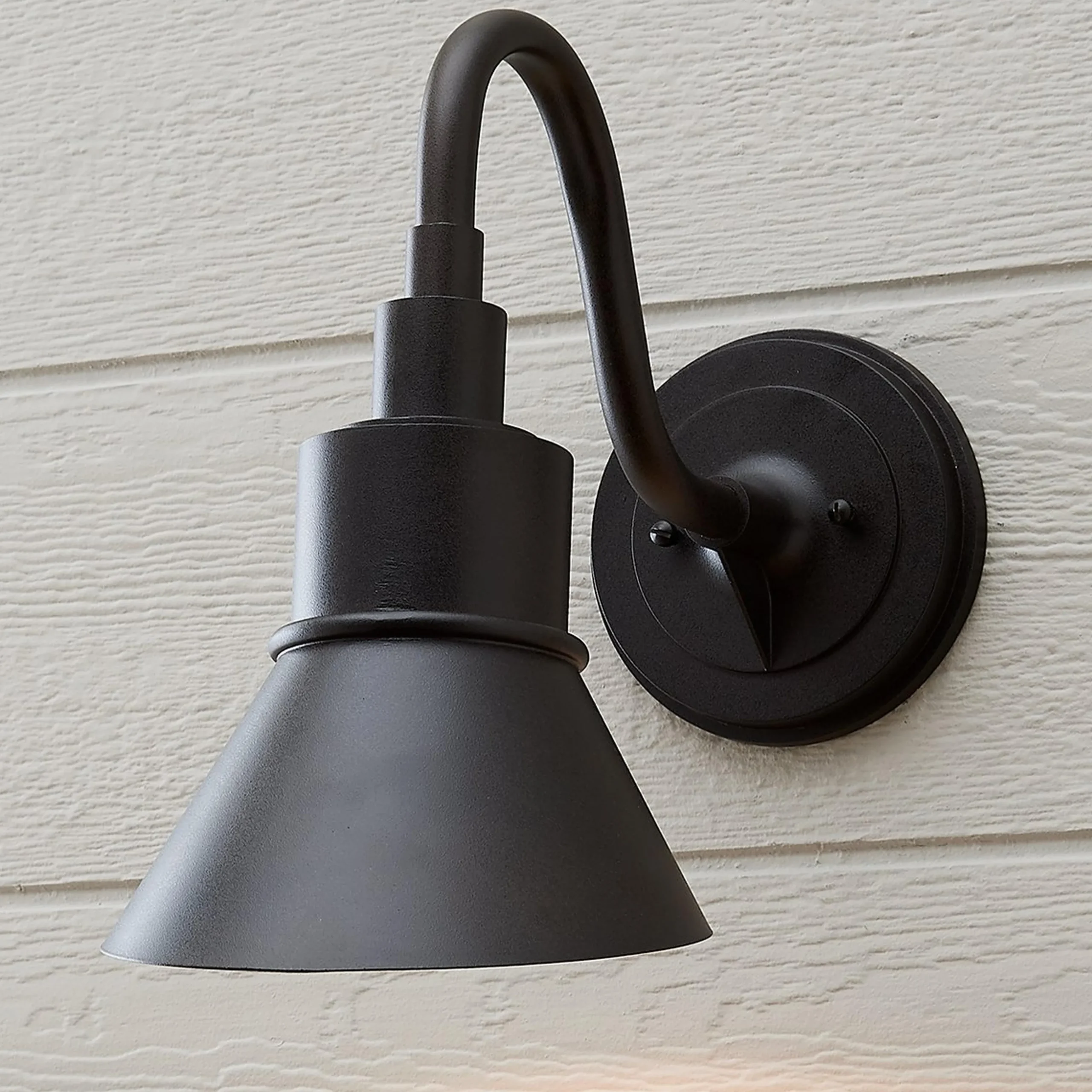 Hunter Outdoor Sconce - Small