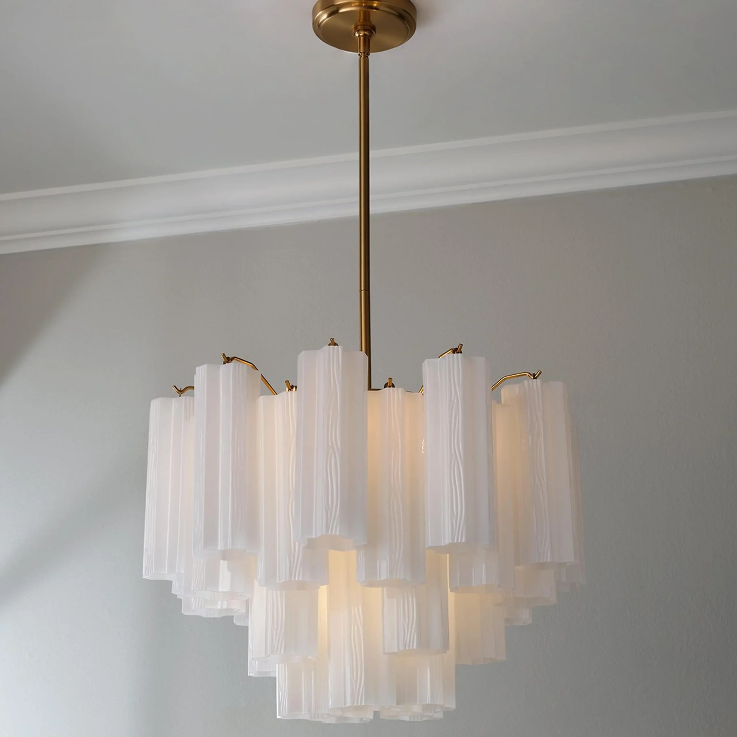 Imondo Chandelier - 6 Light - White