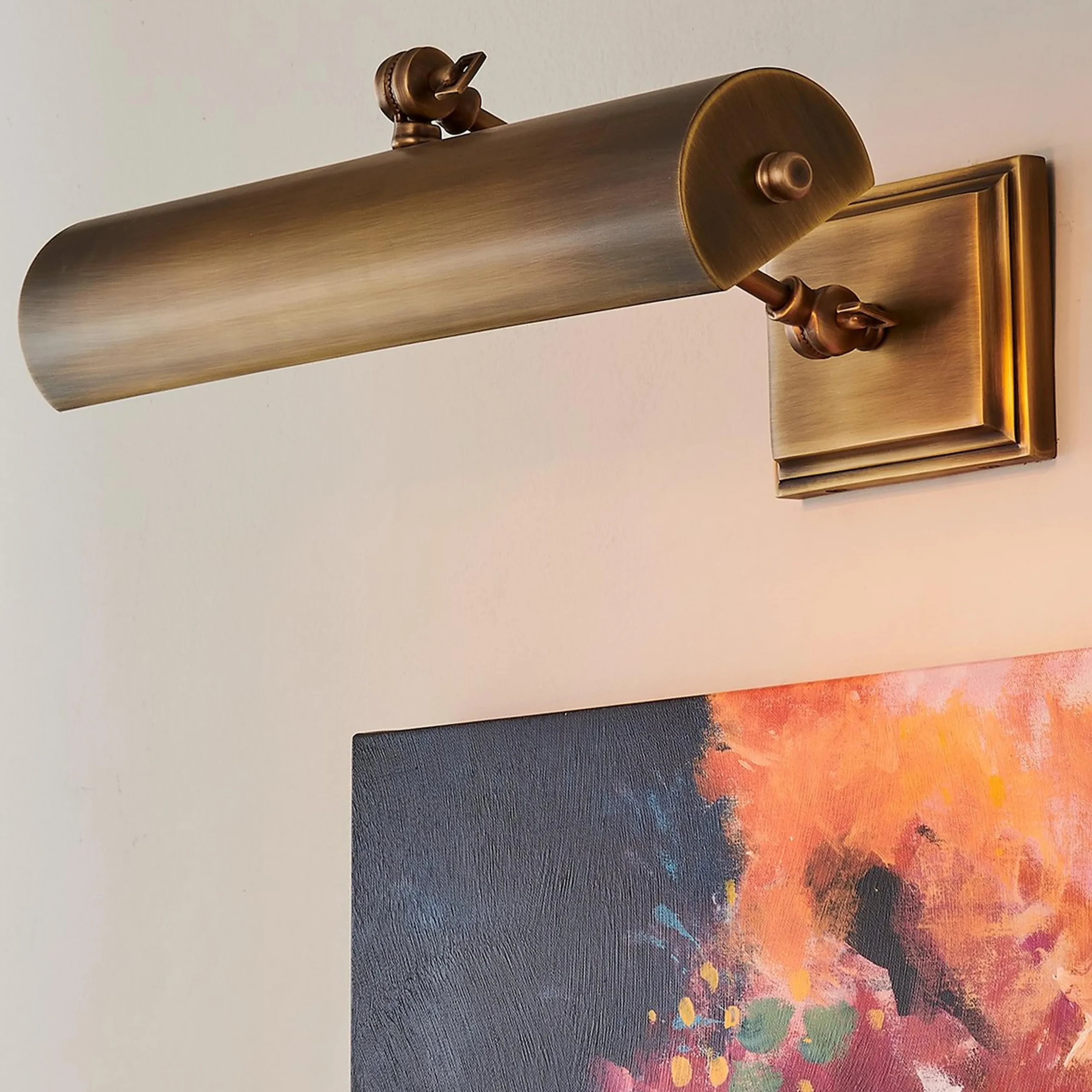 16" Incandescence Traditional Picture Light