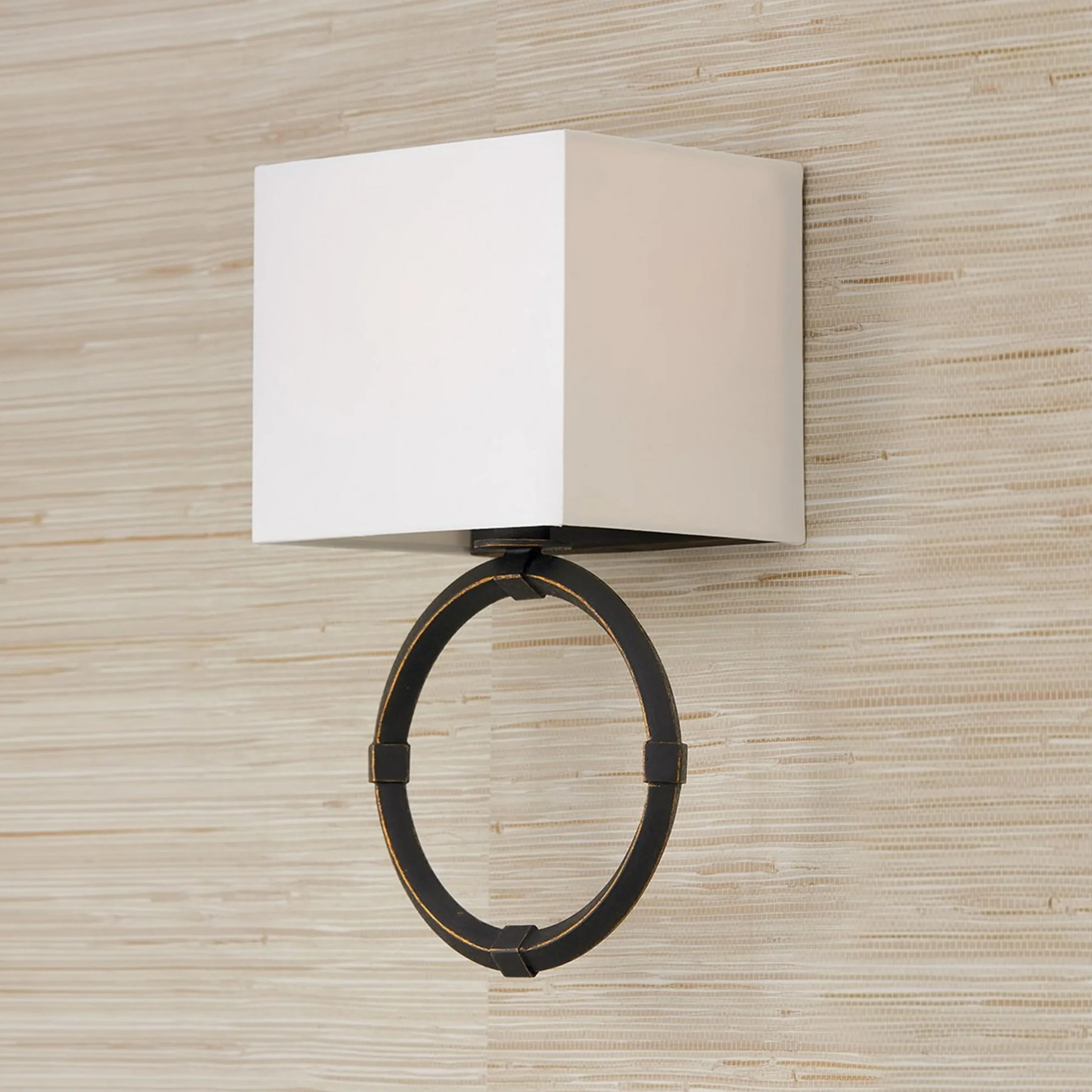 Junnie Sconce