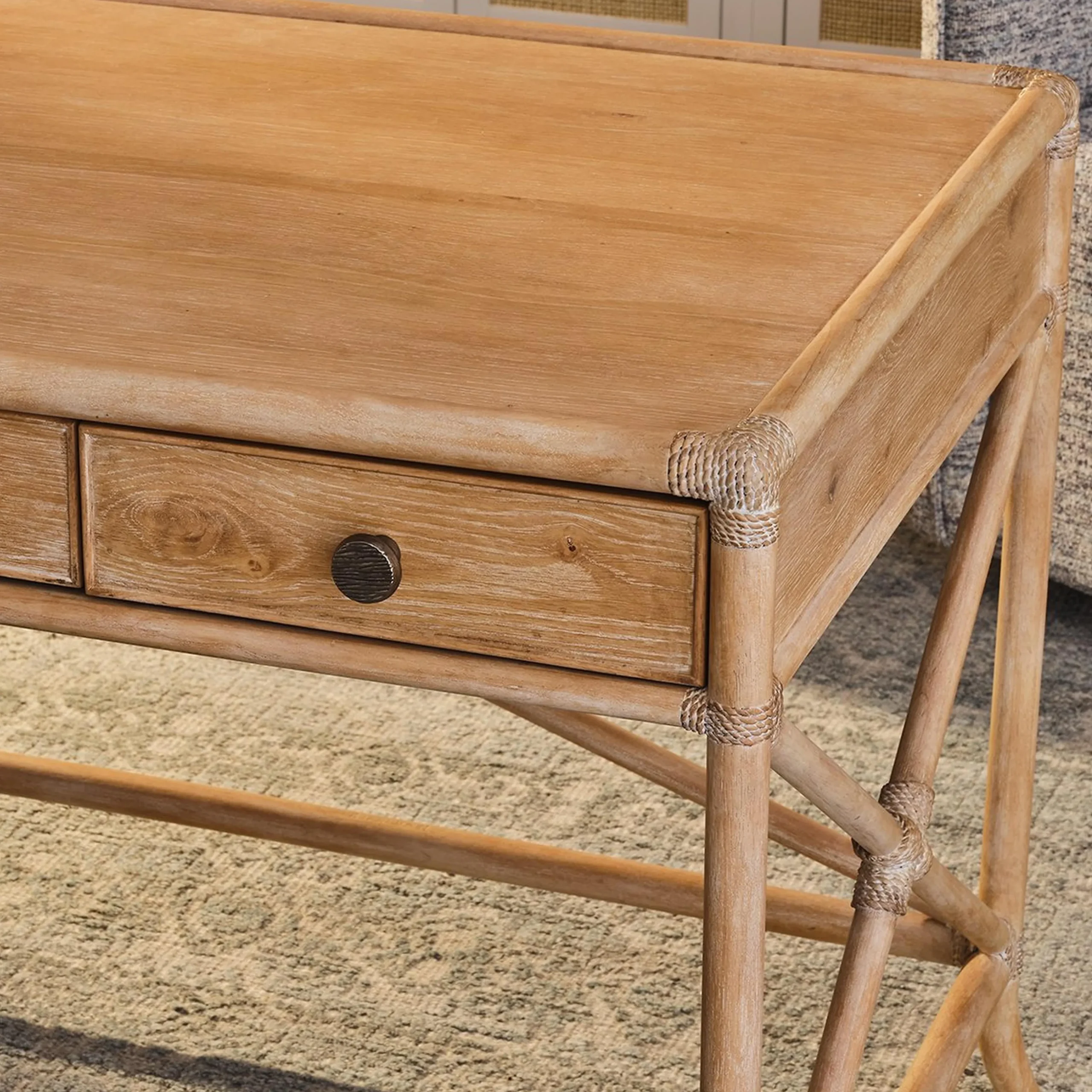 Kotai Writing Desk