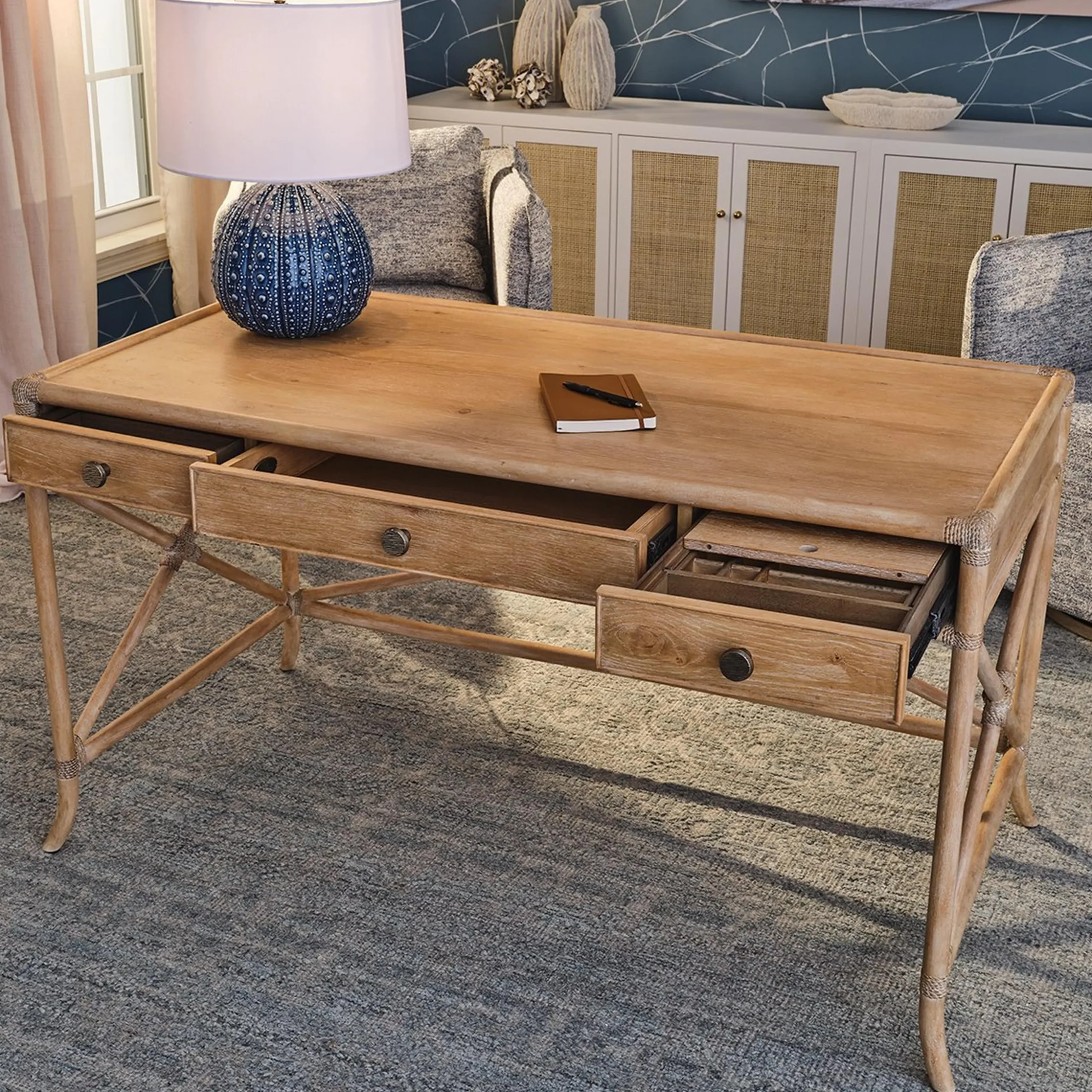 Kotai Writing Desk