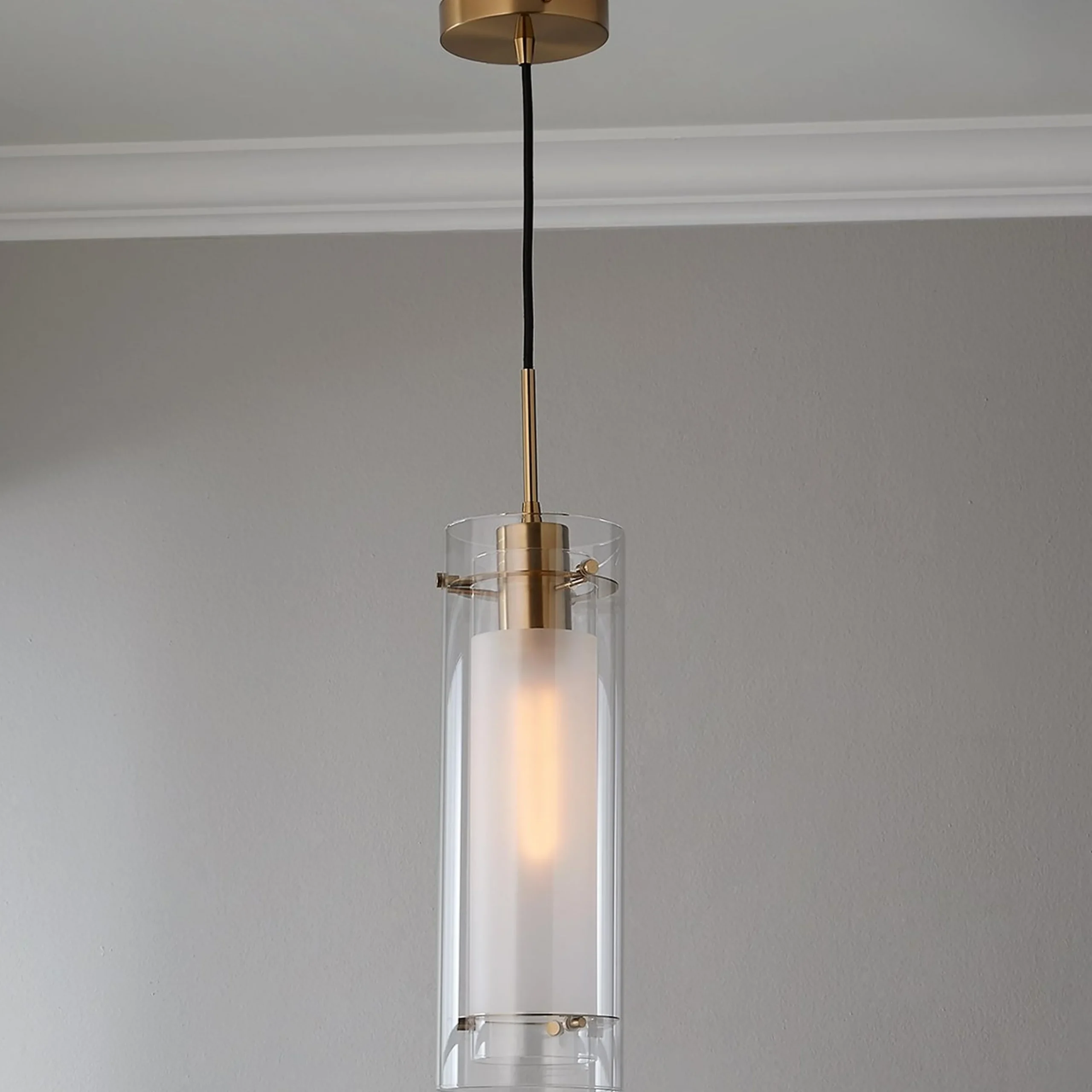 Larza Pendant