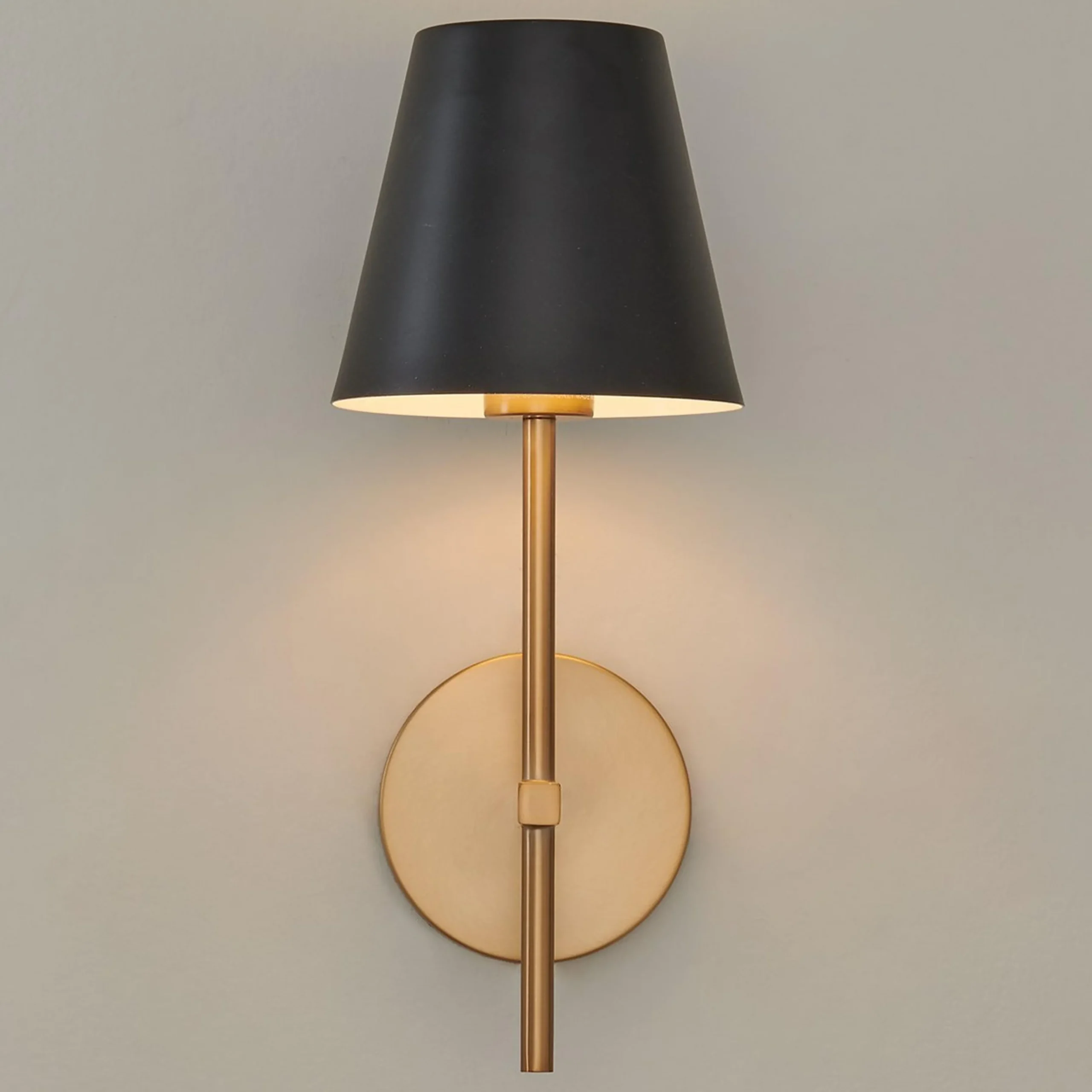 Leoda Sconce