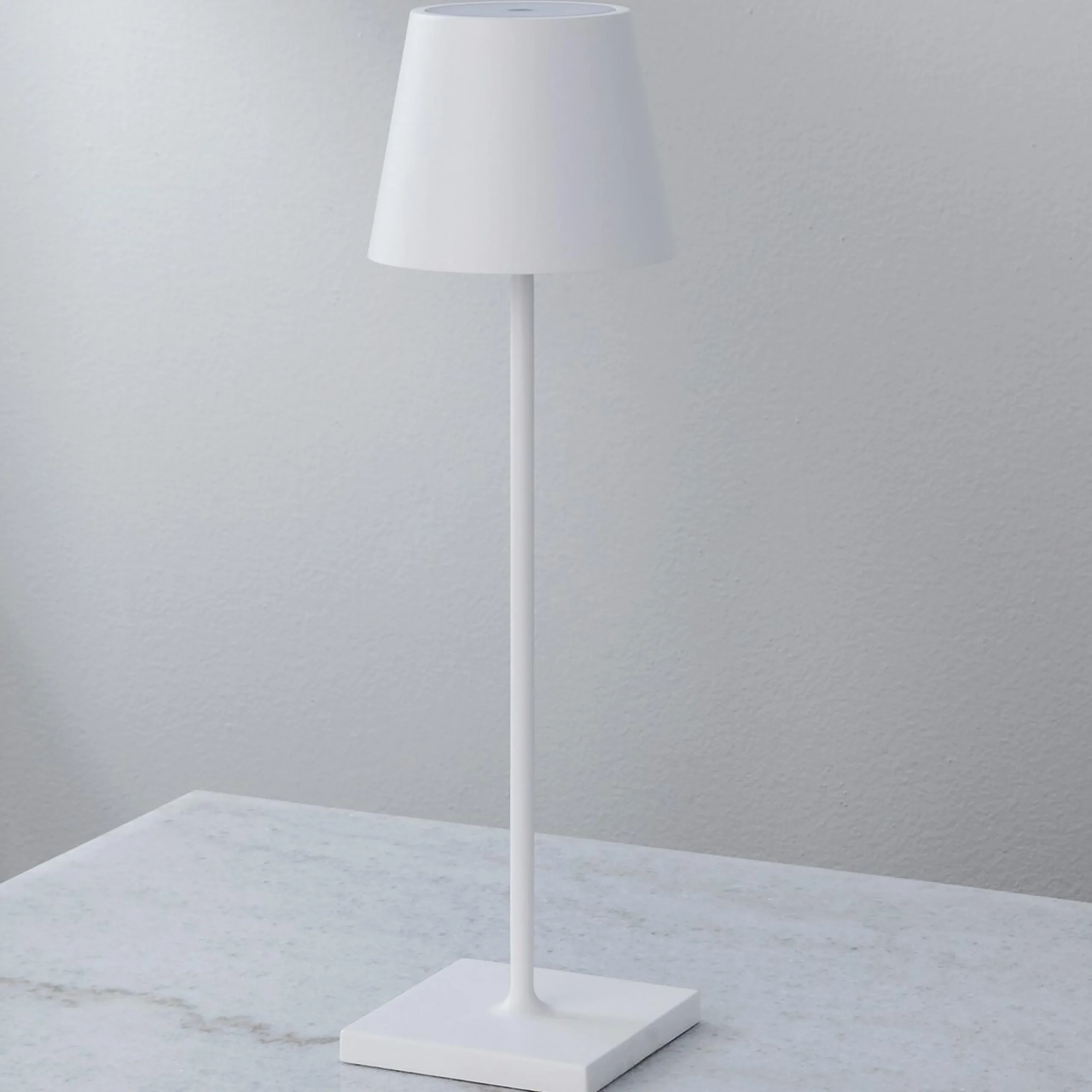 Lucy Cordless Table Lamp