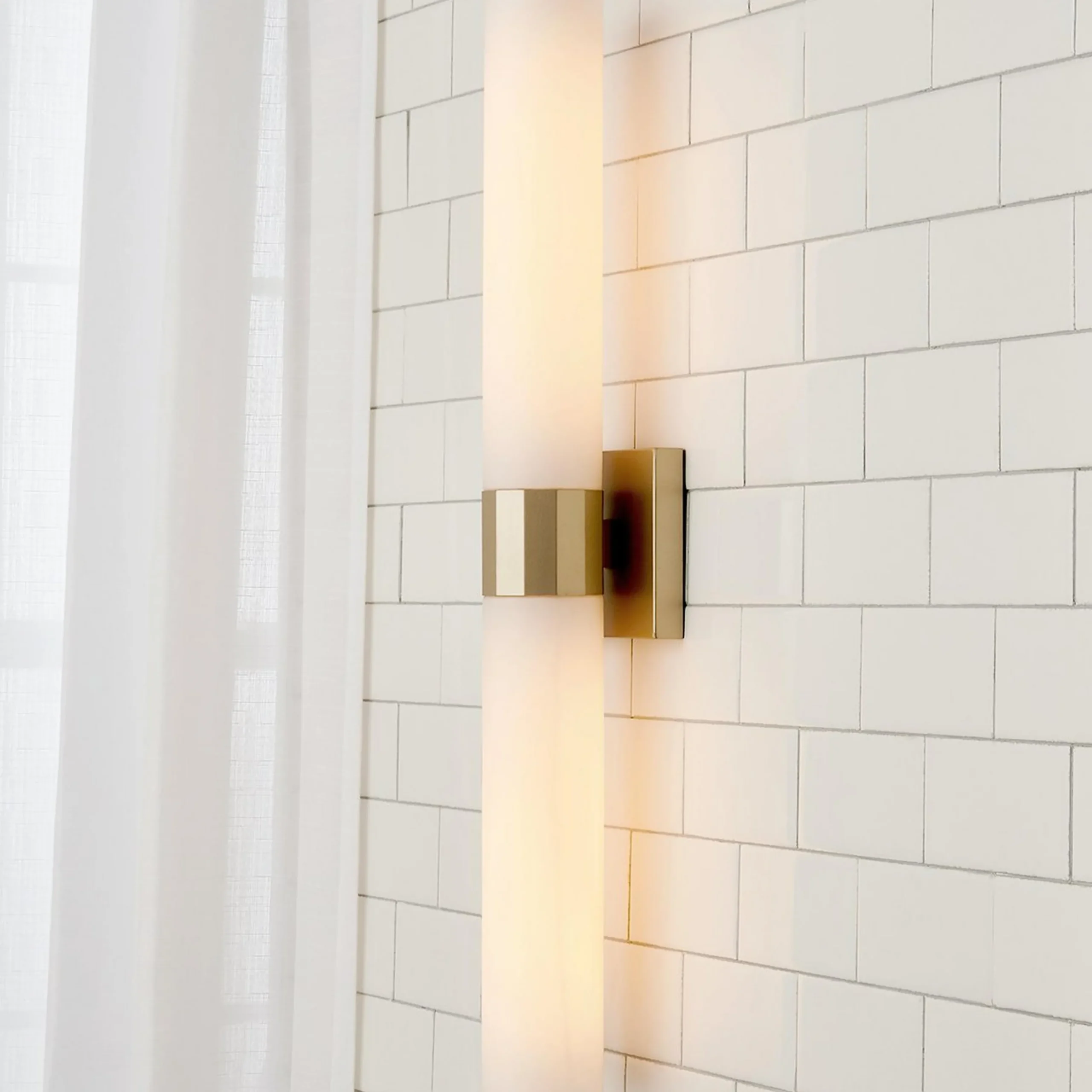 Minimal Chic Bath Sconce