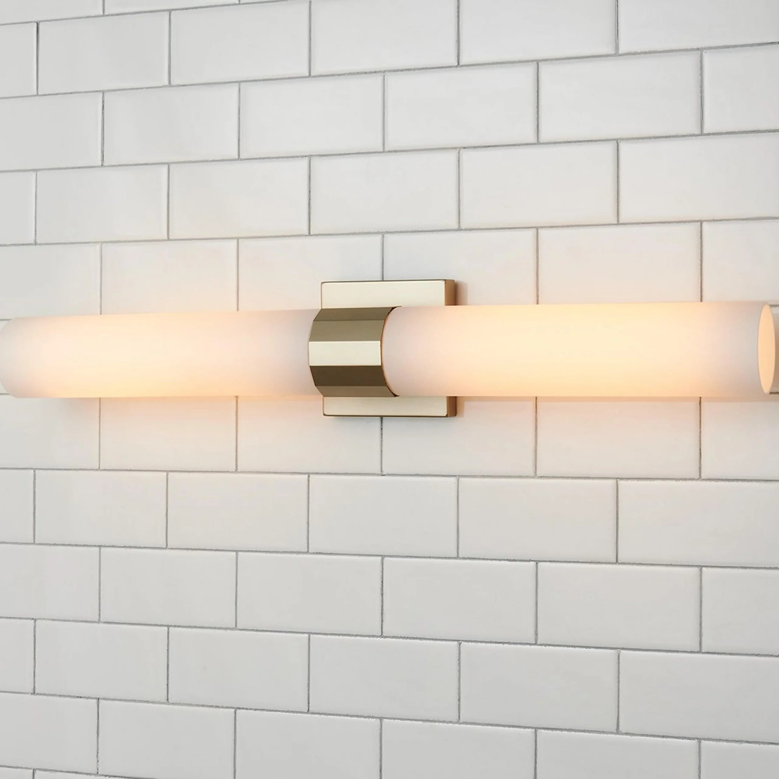 Minimal Chic Bath Sconce