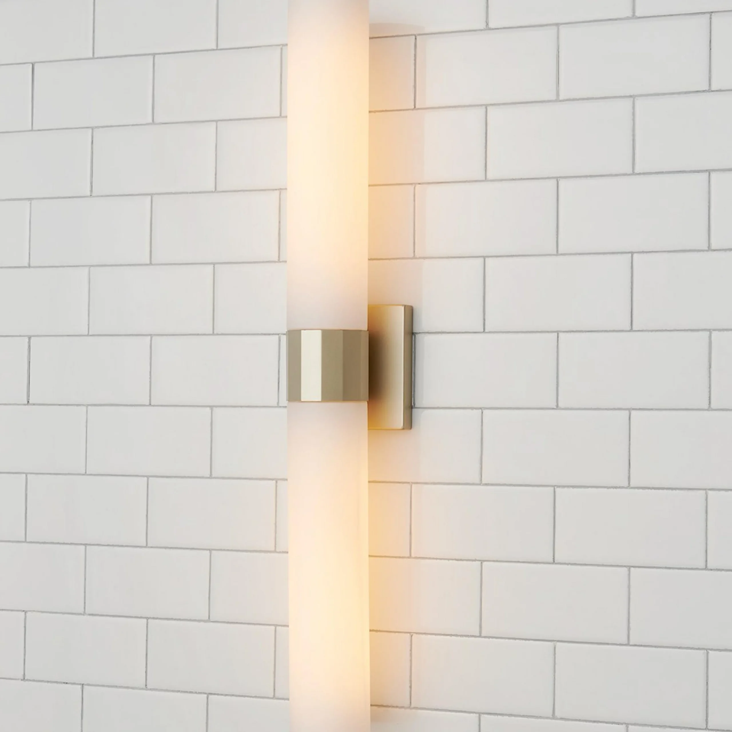 Minimal Chic Bath Sconce