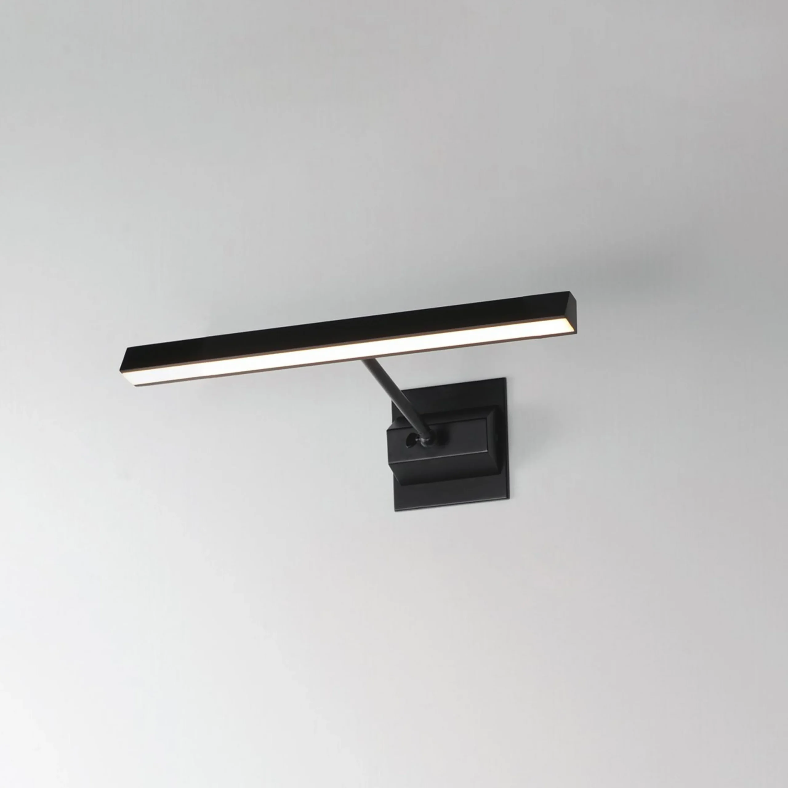 Myrina LED Picture Light - Medium