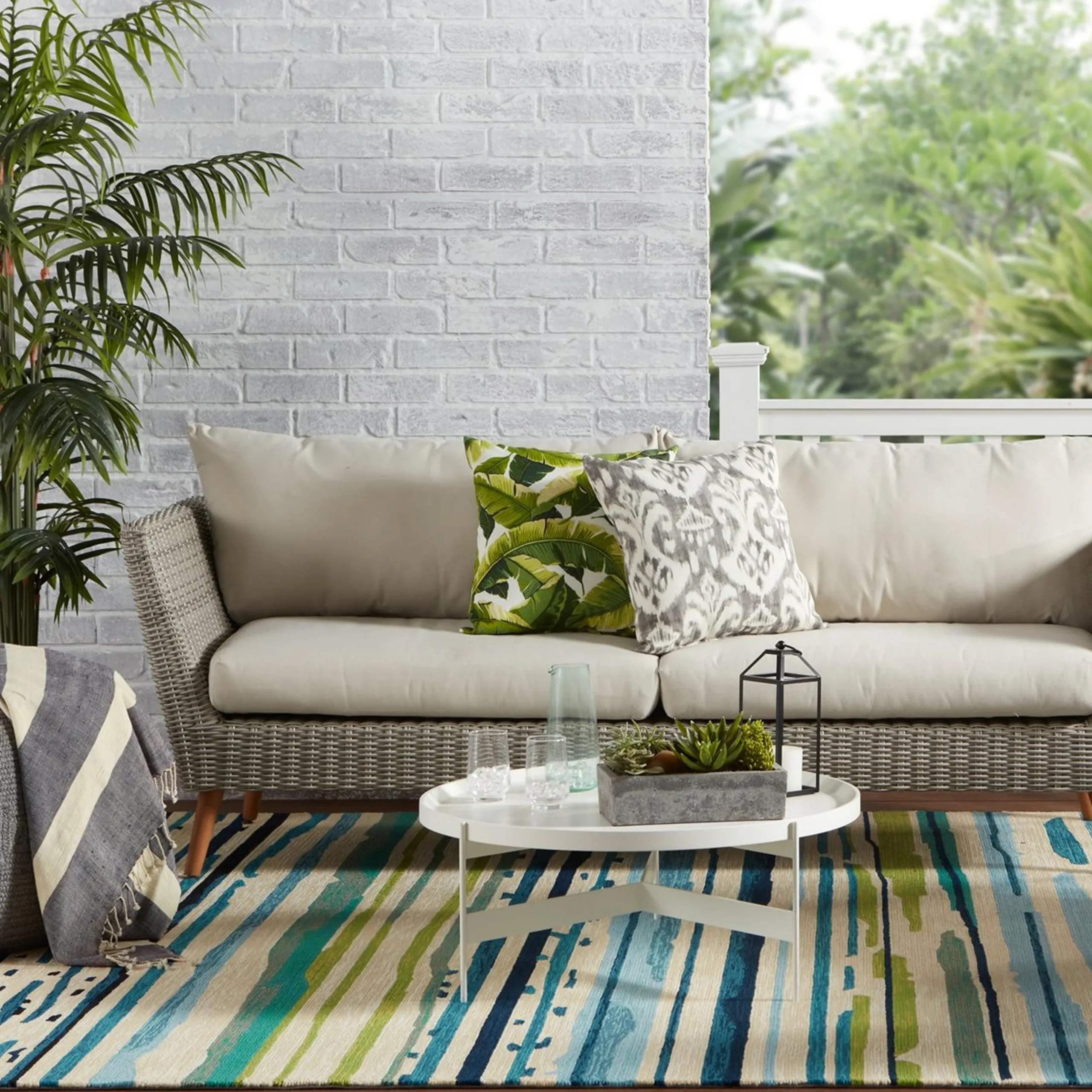 Ollie Hand-Tufted Indoor / Outdoor Rug