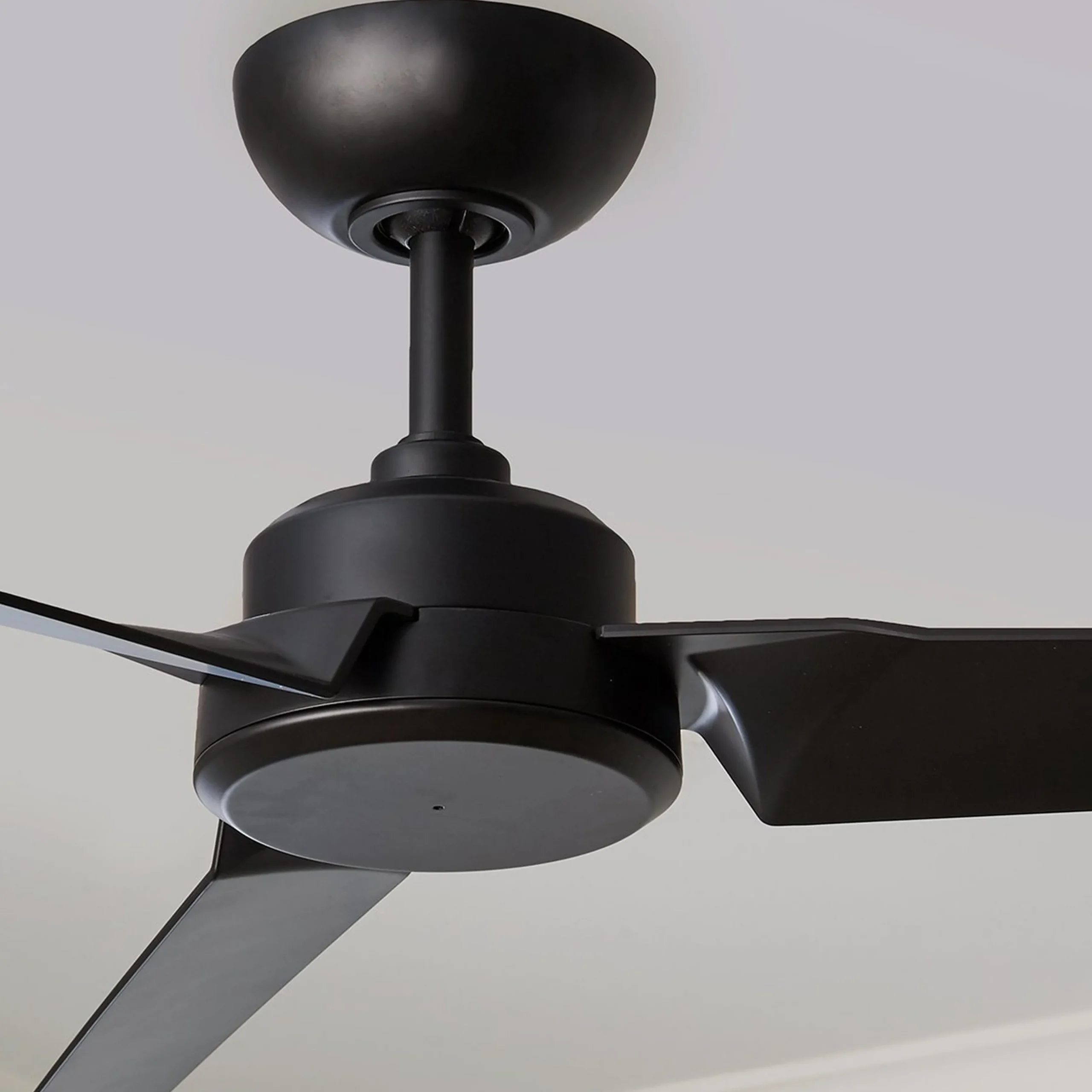 52" Pierce Smart Indoor / Outdoor Ceiling Fan