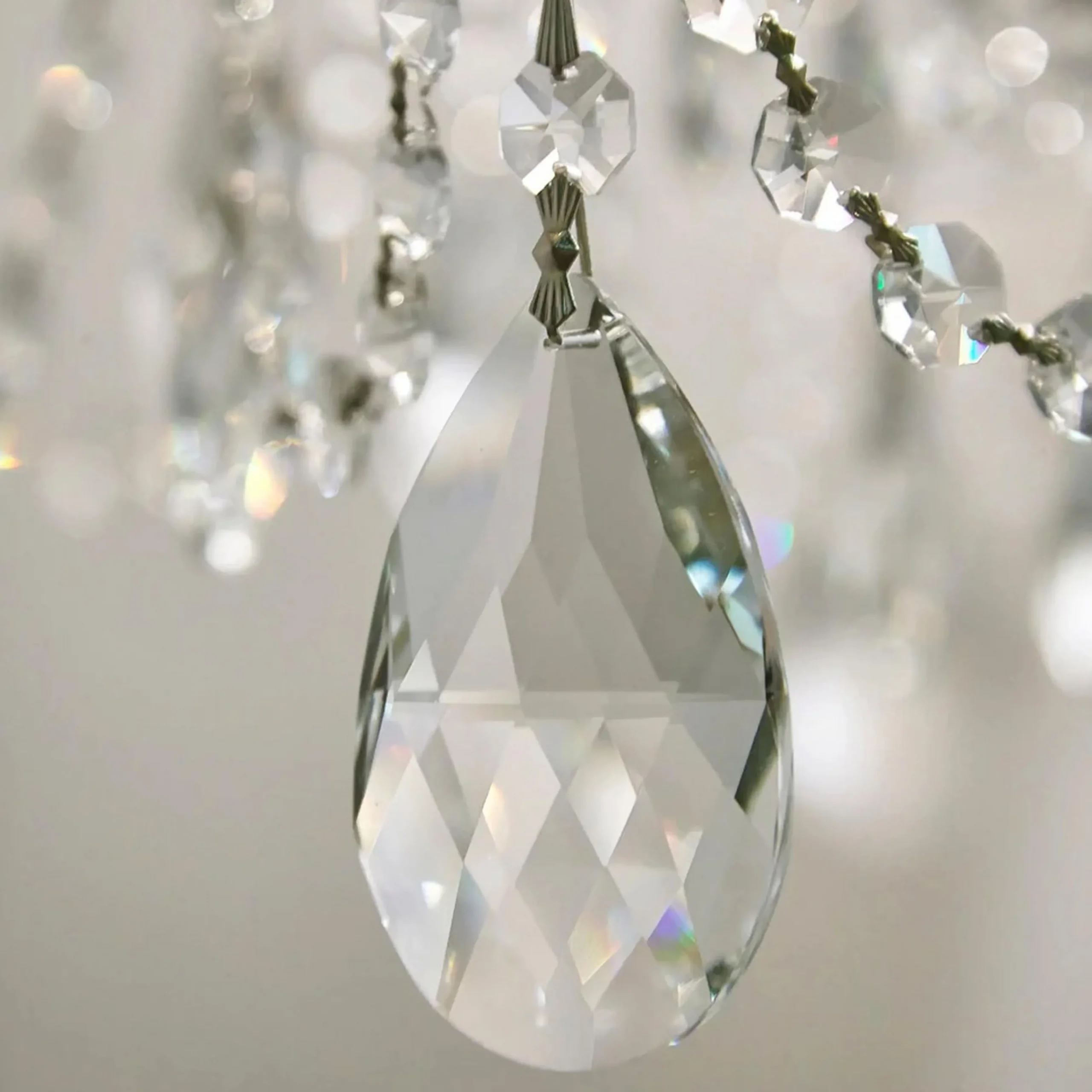 Rhea Chandelier - 28"