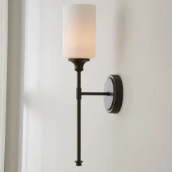 Tracie Classic Sconce