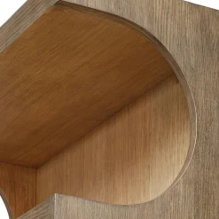 Triumph Etagere