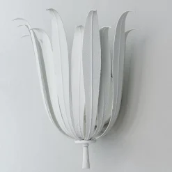 Vicenzio Leaf Sconce