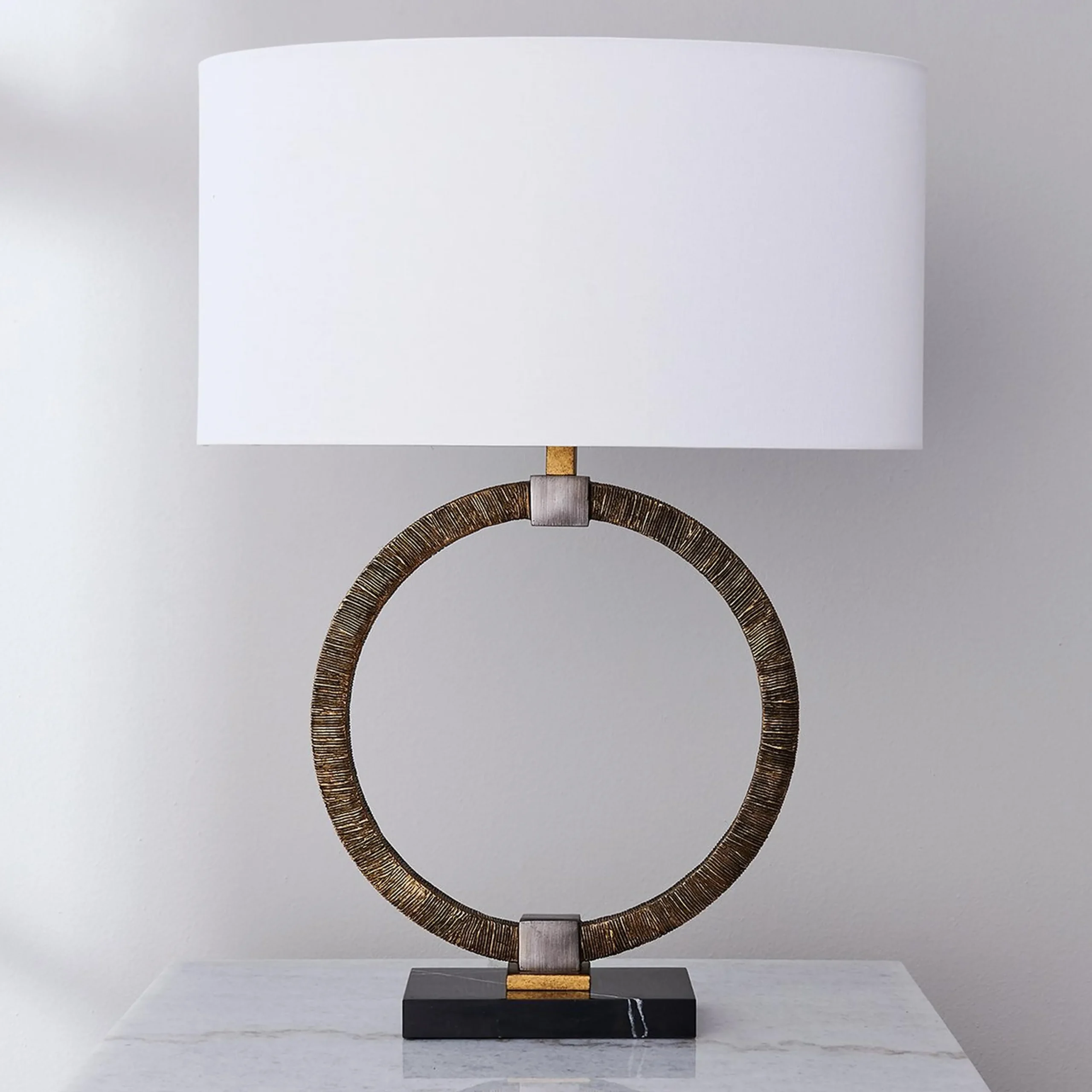 Vuoto Table Lamp