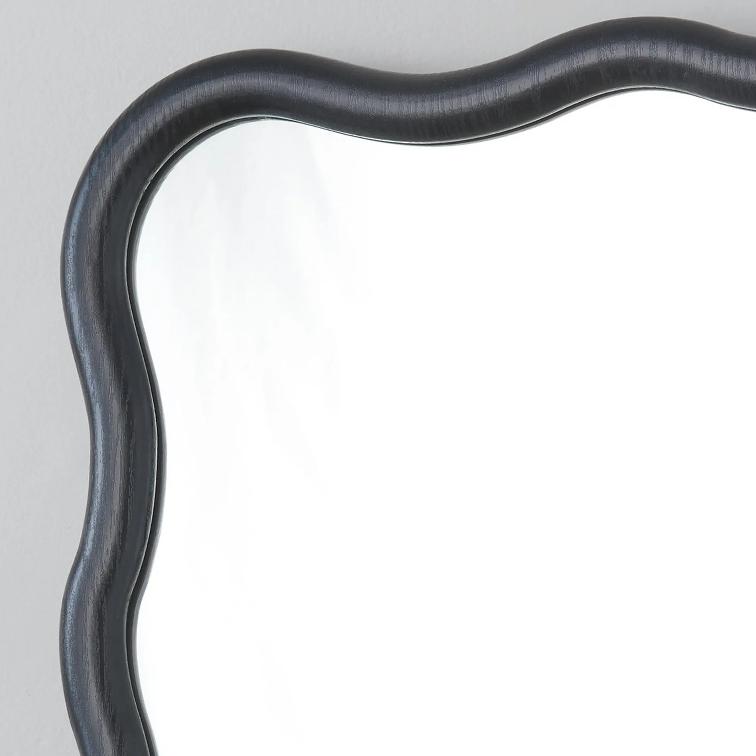 Zawi Mirror